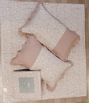 golden bed sheet Bed sheet with pillow cover